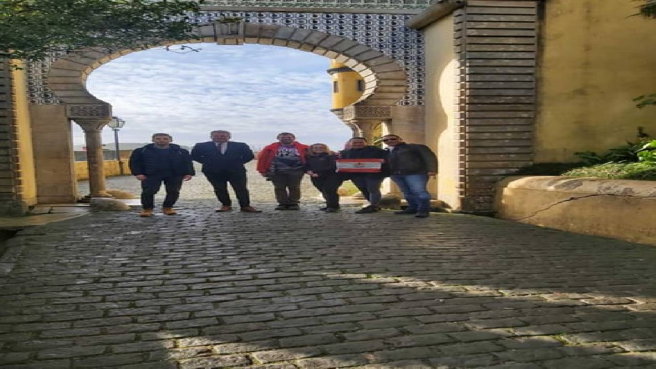 Lisbon: Guided tour of Sintra, Pena, Cabo da Roca & Cascais