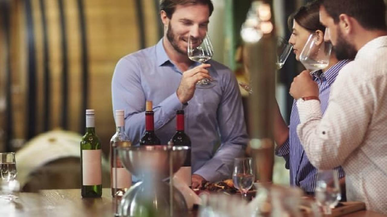 From Lisbon: Évora, Cathedral, Bones Chapel & Wine Tasting