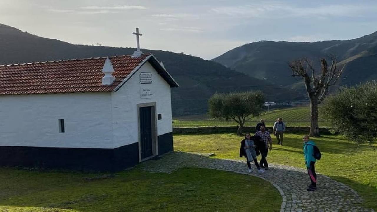 HIKING in the Douro Valley