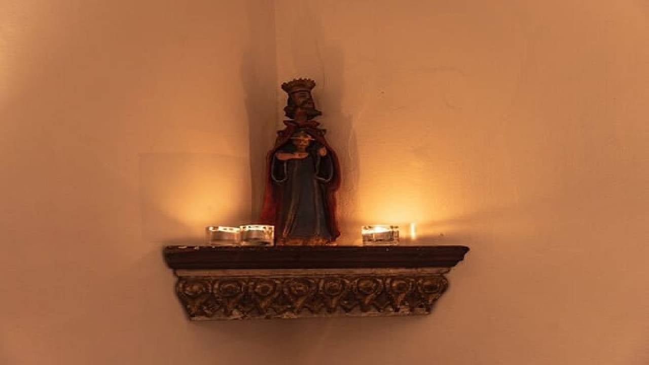 Lisbon: Dinner with Rising Stars of Fado