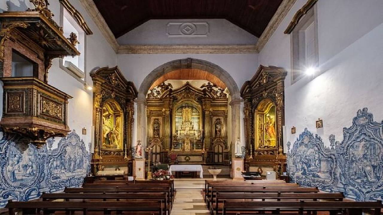 Private Tour - Discover Cacilhas with a Photographer