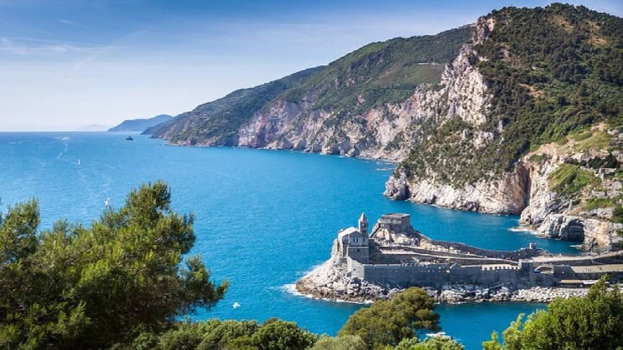 From Florence: Cinque Terre and Portovenere Boat Adventure