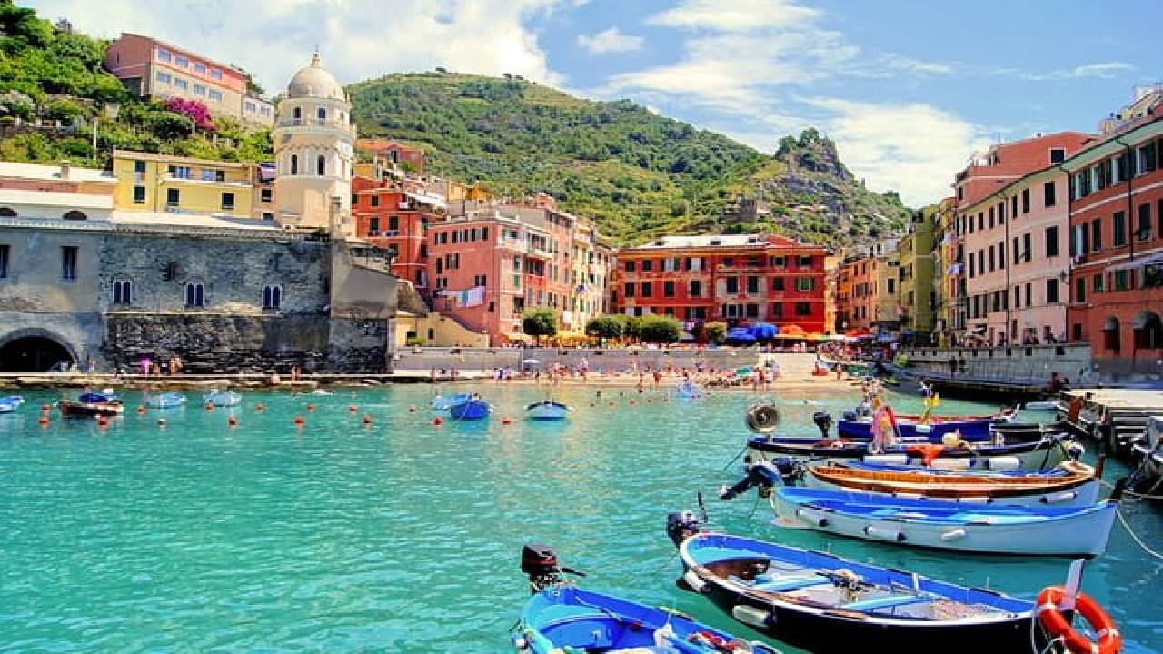 From Florence: Cinque Terre and Portovenere Boat Adventure
