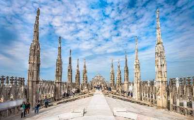 Milan: Best of Skip-the-Line Duomo Rooftops Guided Tour