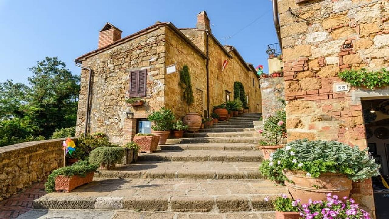 From Siena: Best of Tuscany Wines & Lunch in Montepulciano