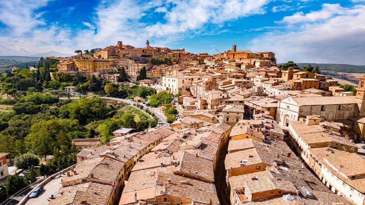 From Siena: Best of Tuscany Wines & Lunch in Montepulciano