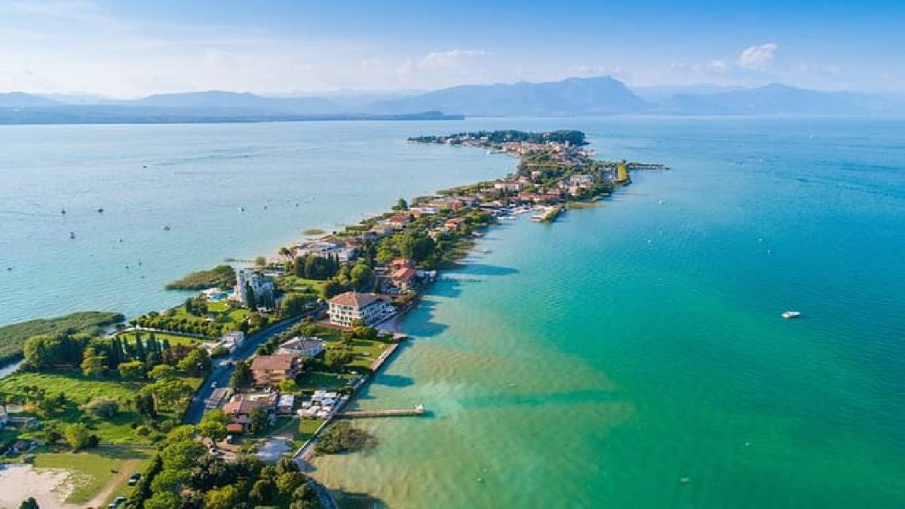 From Venice: Verona, Sirmione and Lake Garda Tour with Boat Cruise