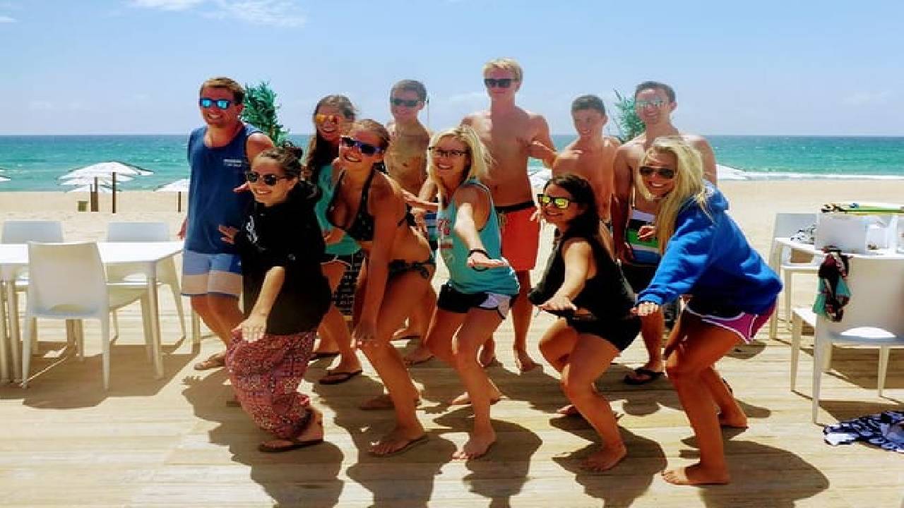 Costa da Caparica Surf and Yoga from Lisbon