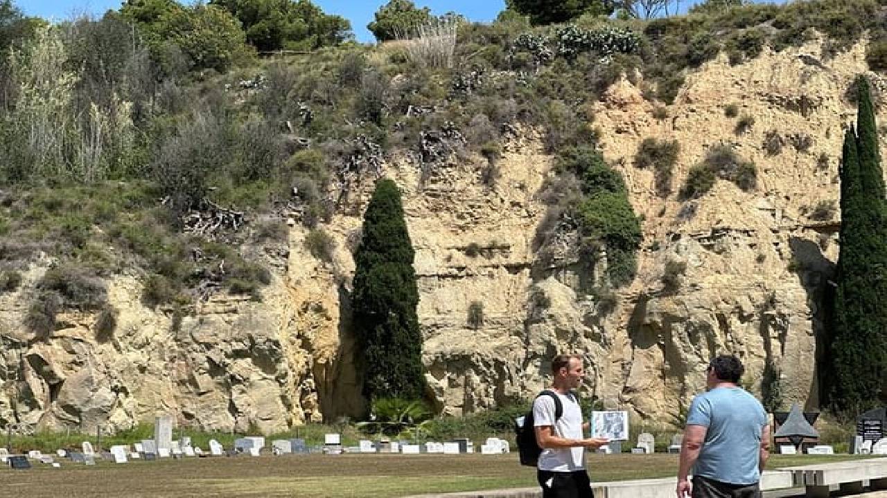 Montjuïc Cemetery Walking Tour – Hidden Art, History & Views