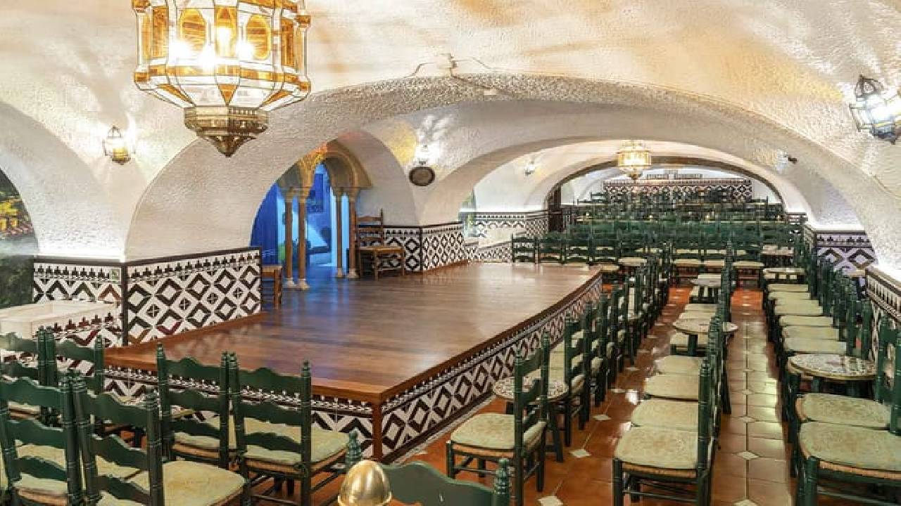 Flamenco Show with drink or tapas or dinner included at Tablao Cordobes in La Rambla Barcelona