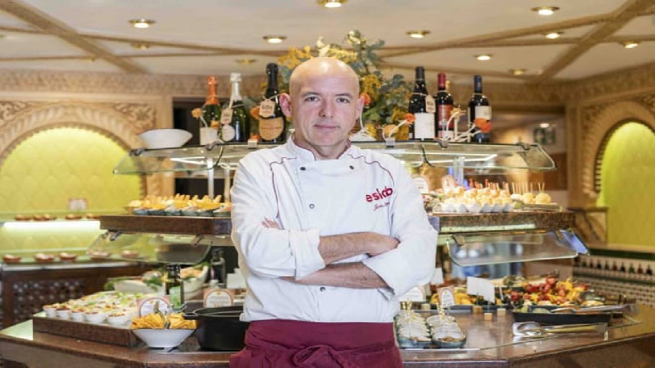 Flamenco Show with drink or tapas or dinner included at Tablao Cordobes in La Rambla Barcelona