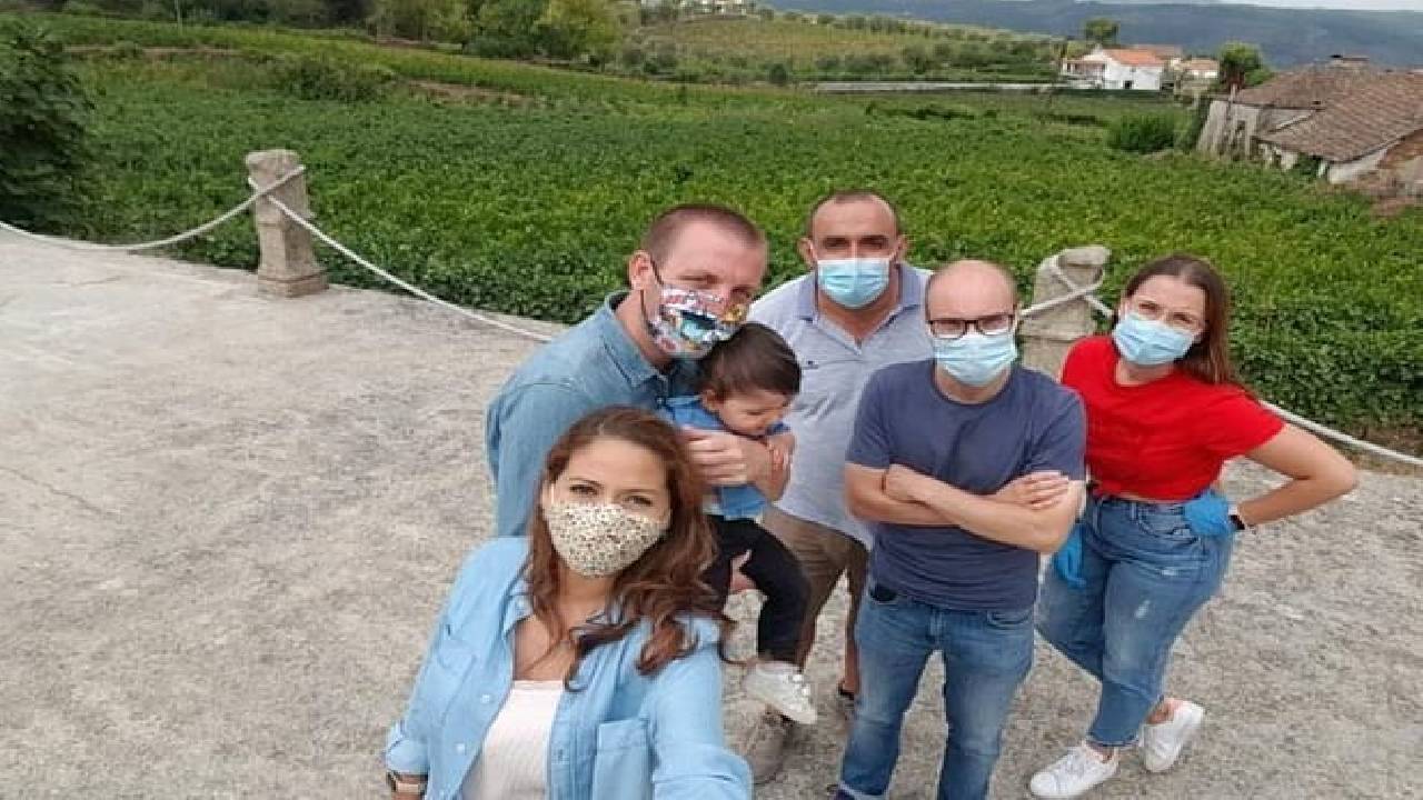 Douro Valley: Small-Group Tour Wine Tasting, Lunch & River Cruise