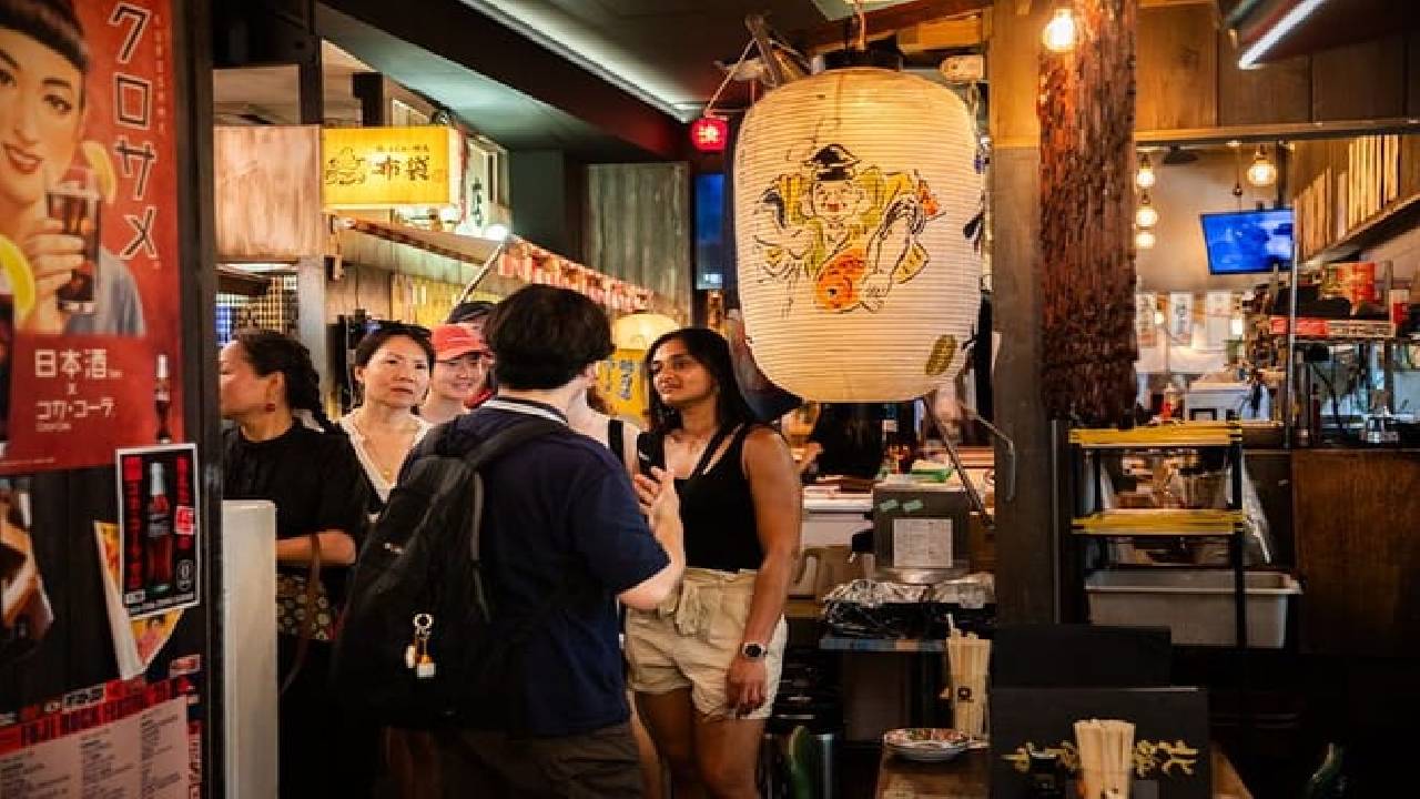 Tokyo Shibuya Crossing & Hidden Streets Walking Tour