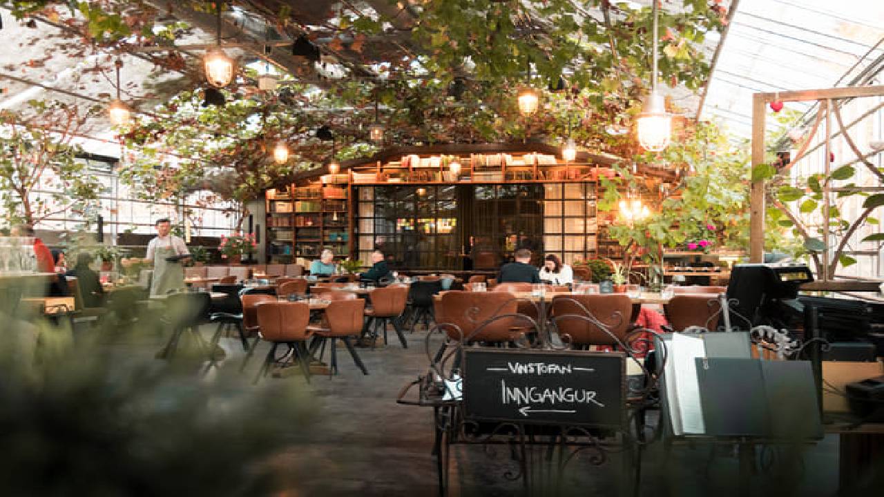 Golden Circle, Laugarás Lagoon & Friðheimar Small Group Tour