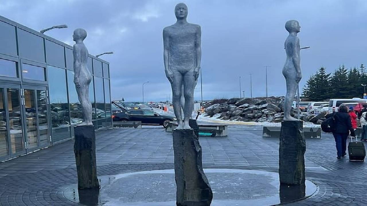 Reykjavik: Private Transfer To/From Keflavik Airport (KEF)