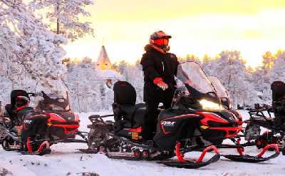 1-Hour Snowmobile Safari Adventure