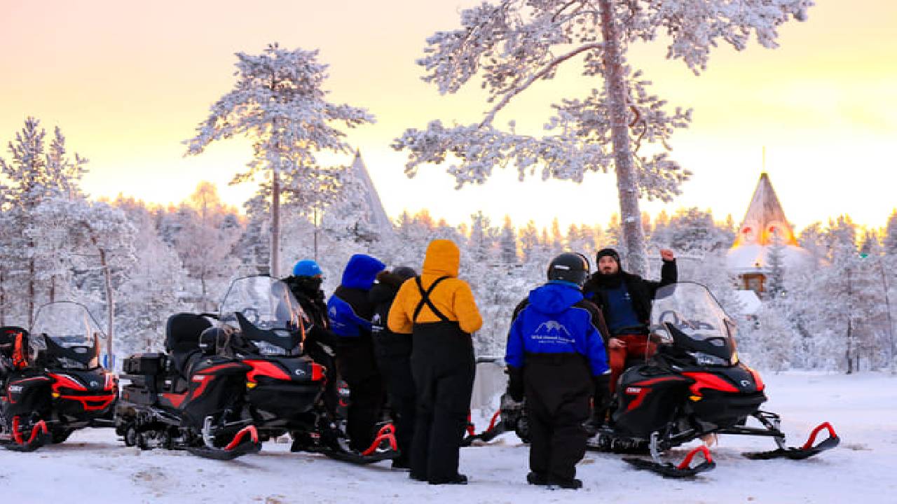 1-Hour Snowmobile Safari Adventure