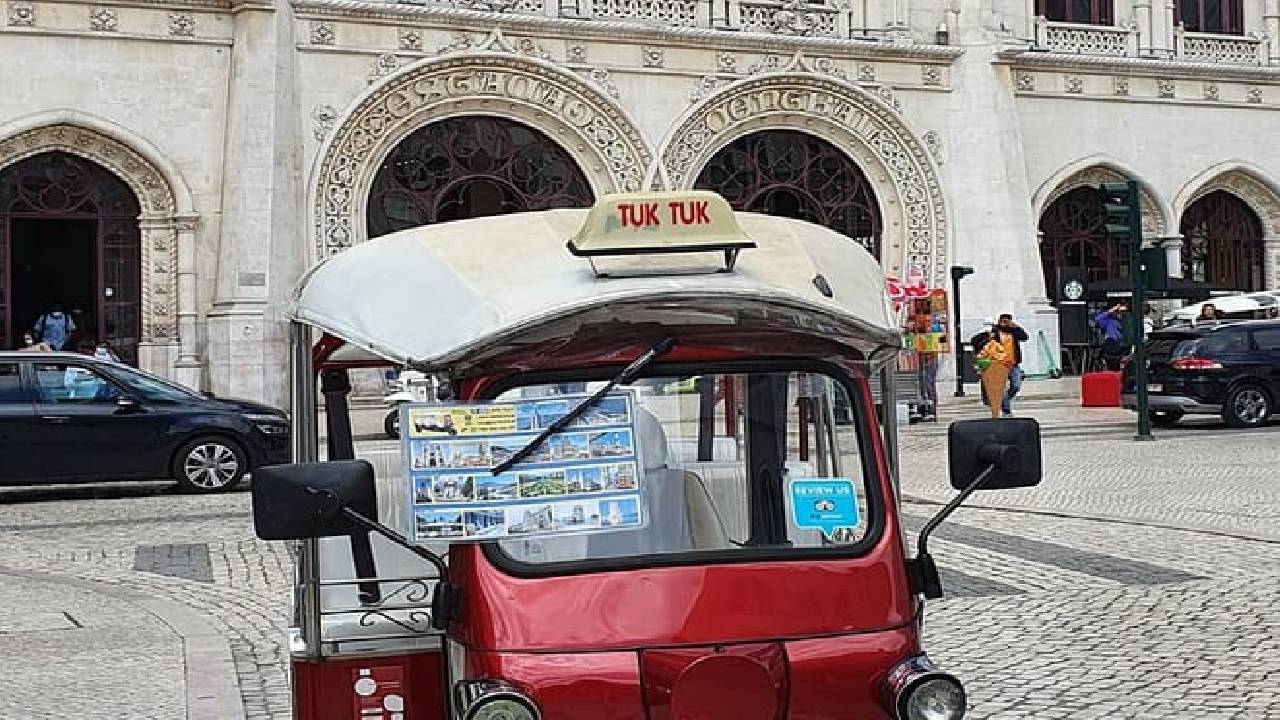 Private Electric Tuk Tuk Tour to Belém