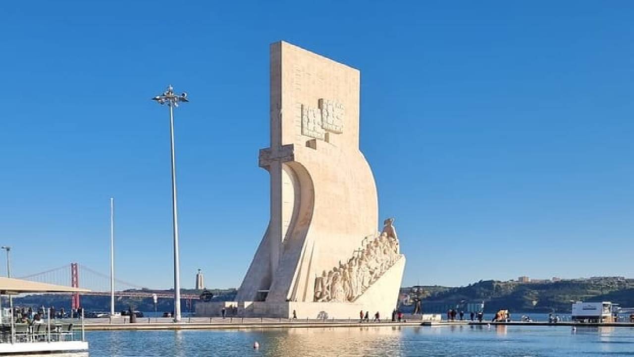 Private Electric Tuk Tuk Tour to Belém