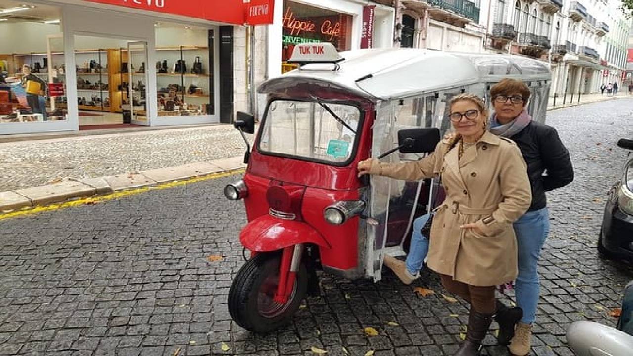 Special Guided Tour of Tuk Tuk Lisbon Historic 2 Hours