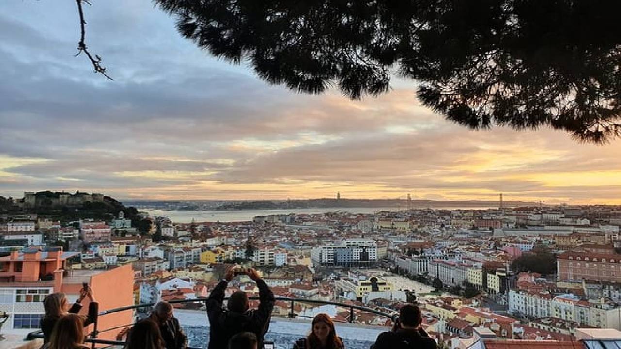 Special Guided Tour of Tuk Tuk Lisbon Historic 2 Hours
