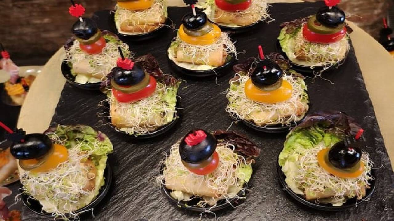 Food & Drink Tasting Private Tour & Sagrada Familia Skip the Line