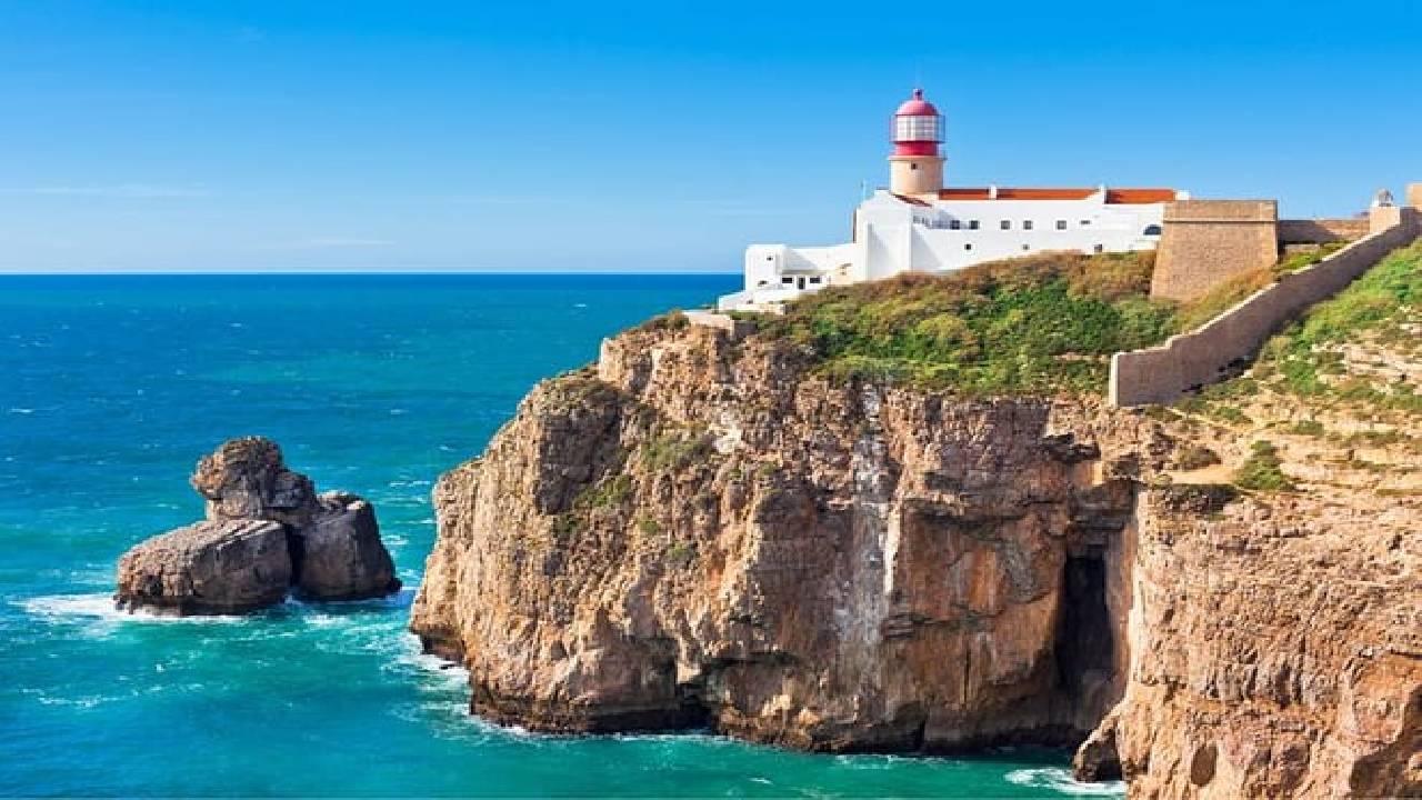 Sintra, Cascais & Estoril Private Tour - Palaces Tickets & Lunch