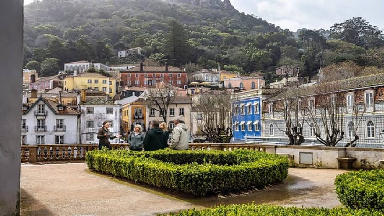 Sintra, Cascais & Estoril Private Tour - Palaces Tickets & Lunch