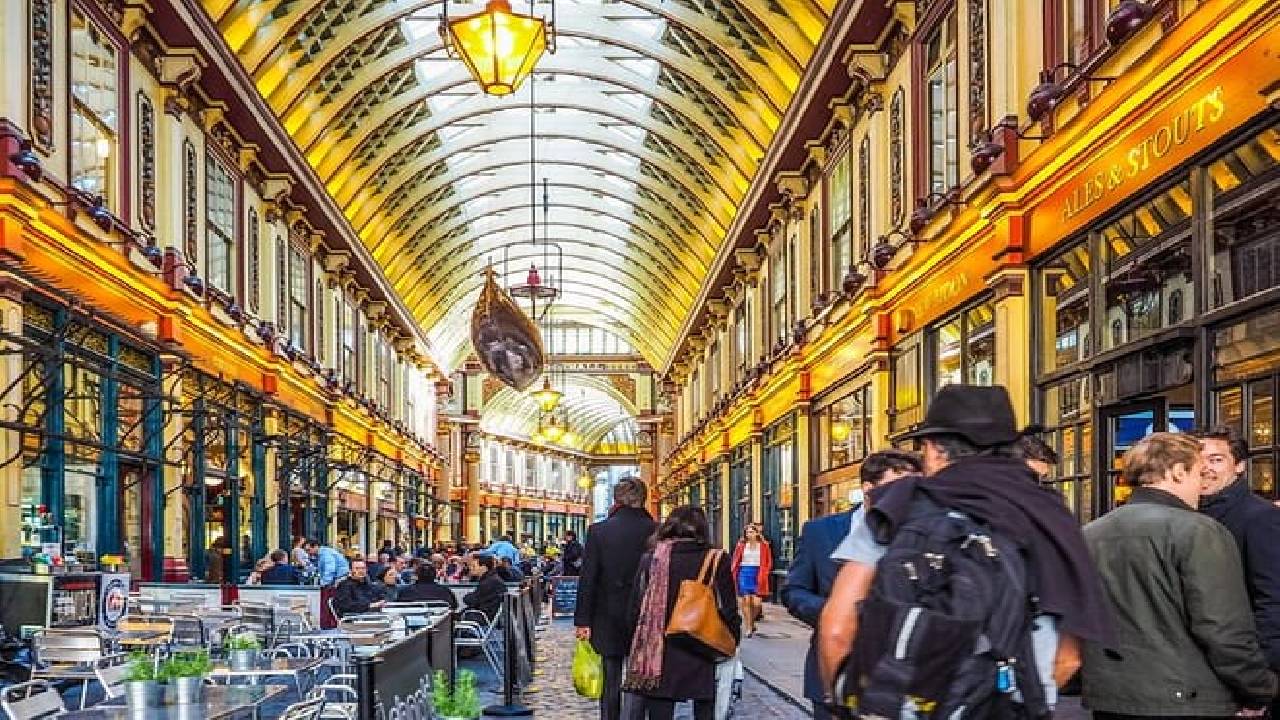 Highlights & Secrets of London Private Tour - Camden Town, Downtown & Markets