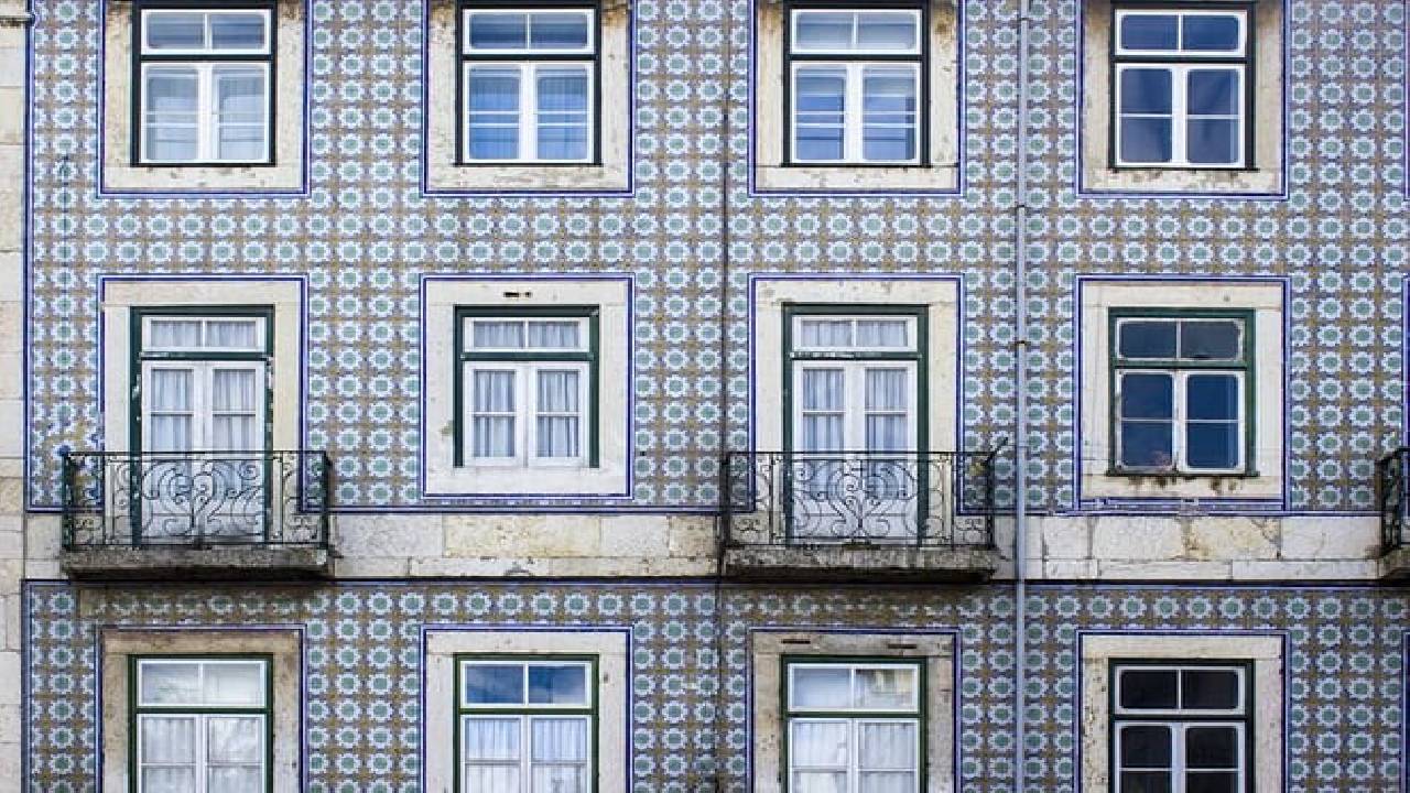 Lisbon Like a Local Private Tour - Avoid the Tourist Route