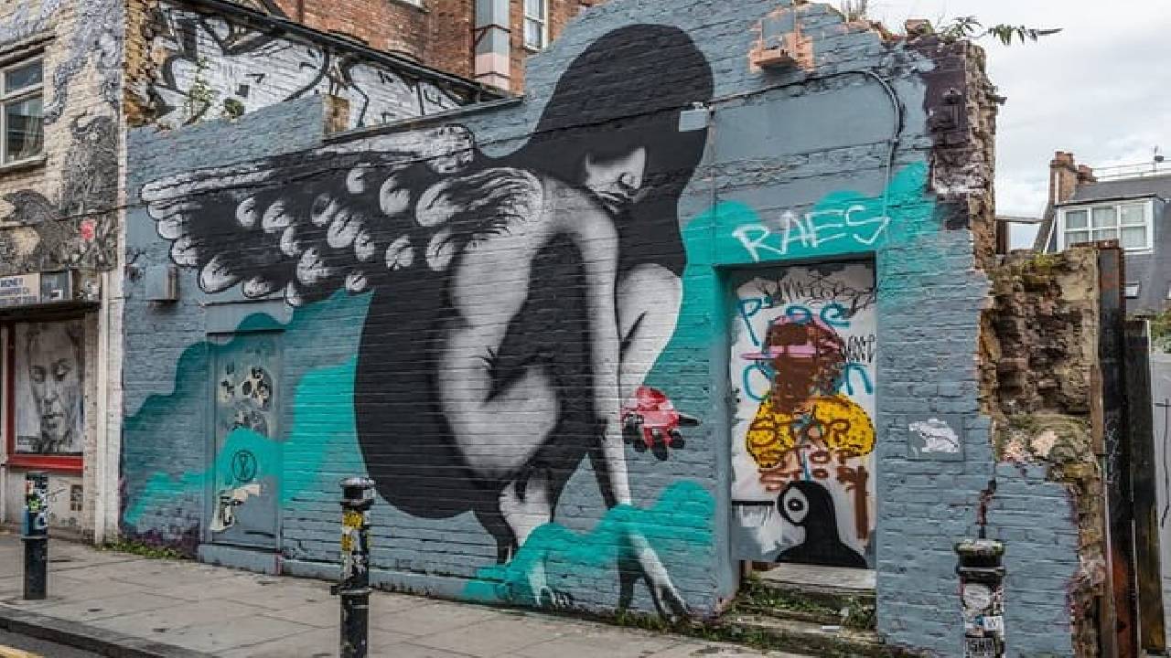 London Unexpected Private Tour - Markets, Street Art & Camden Town