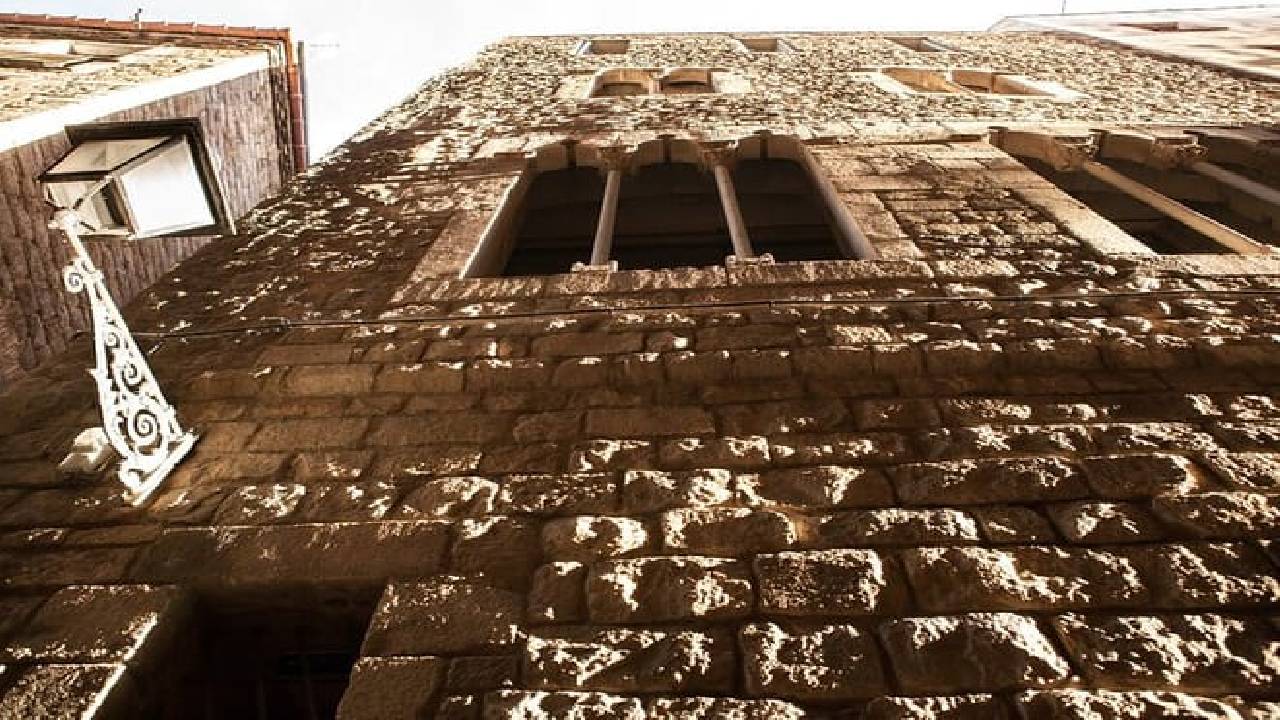 Private Religious Tour: Sagrada Familia, Romans & Jewish Quarter