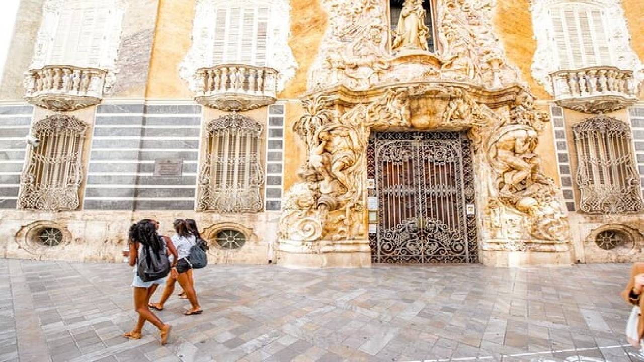 Highlights of Valencia Half-Day Private Tour with Local Tasting