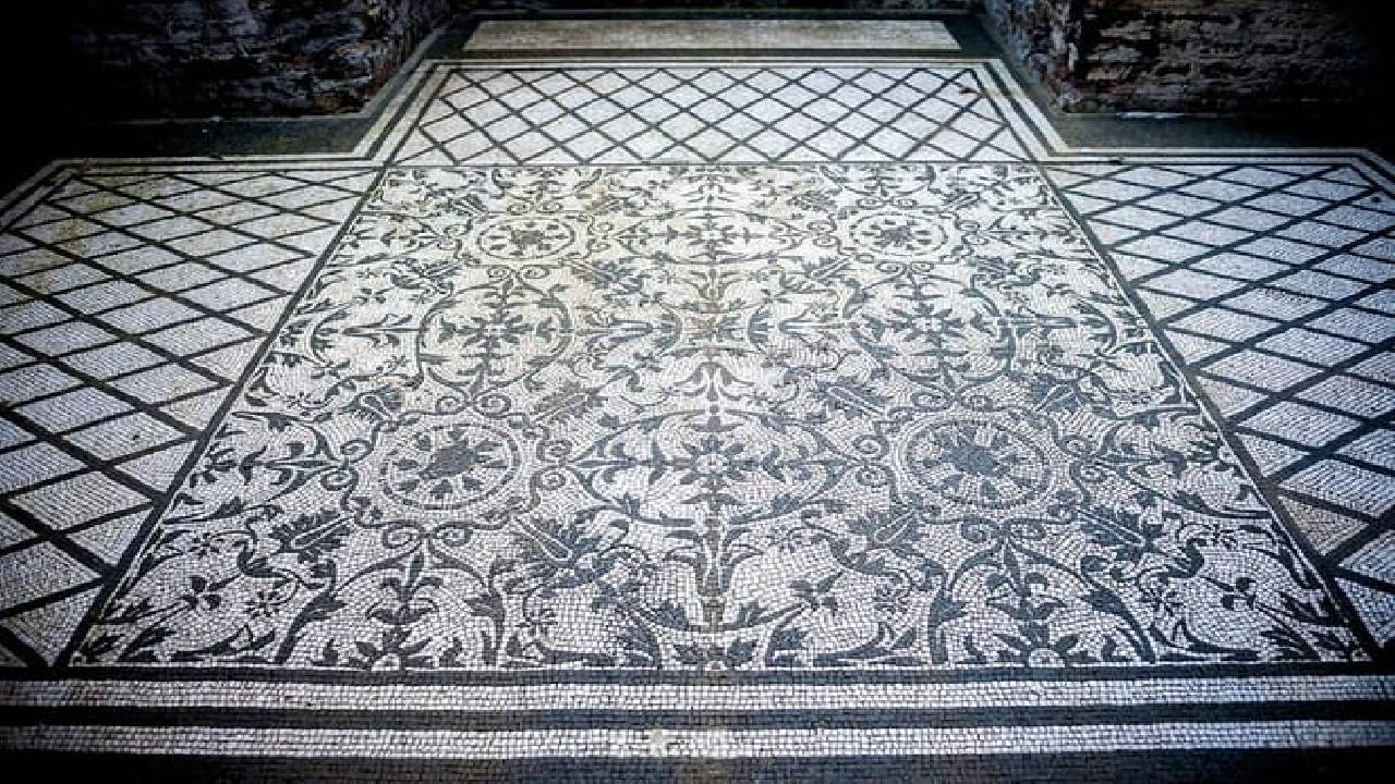 Villa Adriana Private Day Trip from Rome By Train