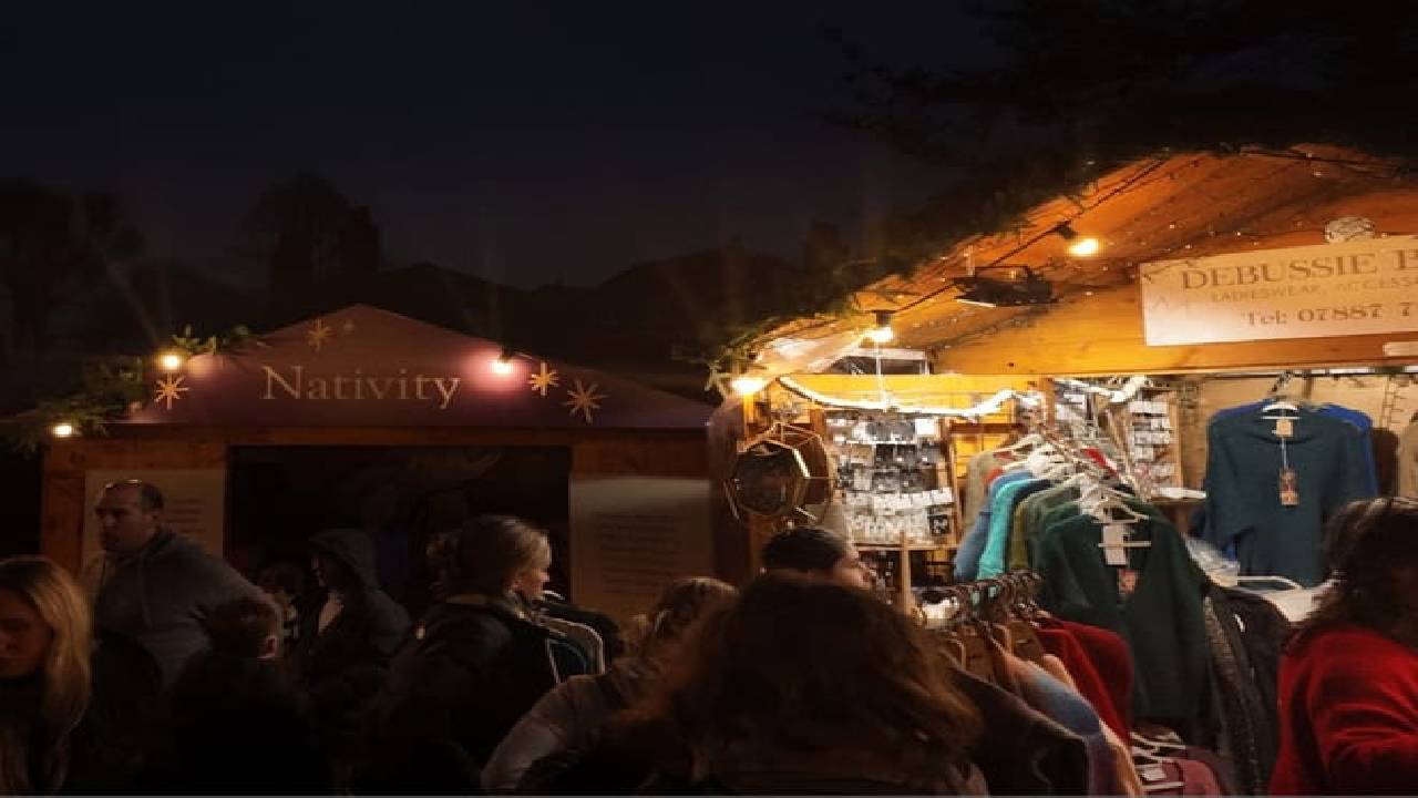 Salisbury and Winchester Christmas Markets Tour from London