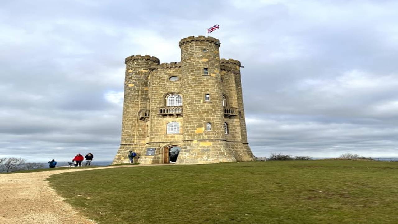 London: Small Group Cotswolds Day Trip Including Bourton-on-the-Water