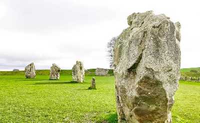 From London: Stonehenge & the Stone Circles of Avebury