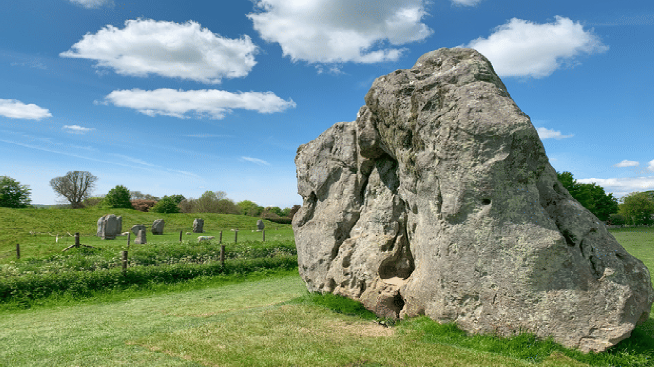 From London: Stonehenge & the Stone Circles of Avebury