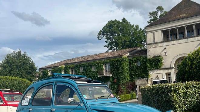 Graves & Sauternes : Private Full Day Tour in a Citroën 2cv