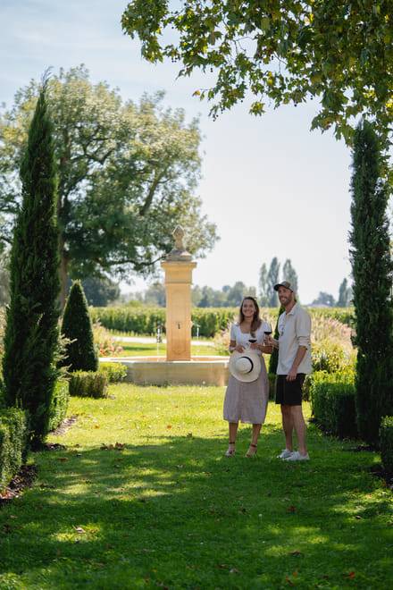 Saint-Emilion & Pomerol : Full Day Private Tour in a Citroën 2cv