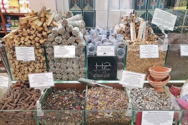 Course julien world's coolest district & Noailles Exotic market