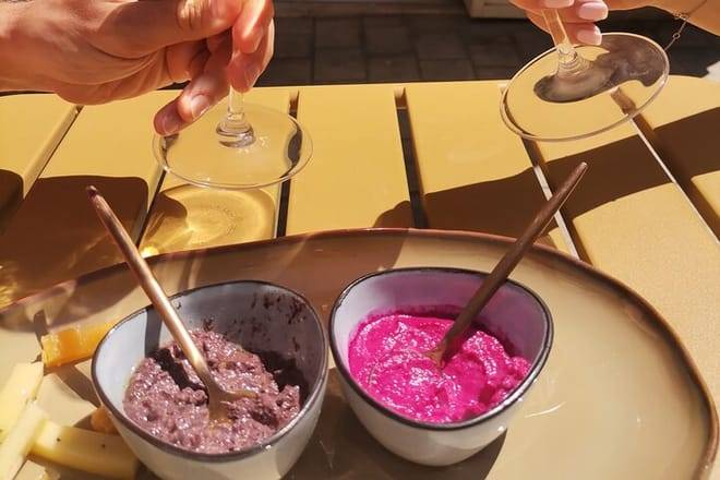 Course julien world's coolest district & Noailles Exotic market