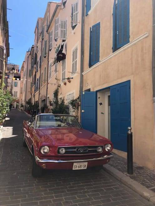 Food tour and Street art in the oldest district in Marseille: le Panier