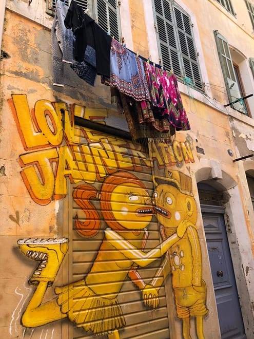 Food tour and Street art in the oldest district in Marseille: le Panier