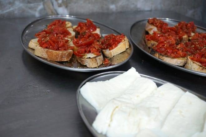 Authentic Pizza Making Class: Learn the Secret Dough Recipe. Appetizers and Drink Included