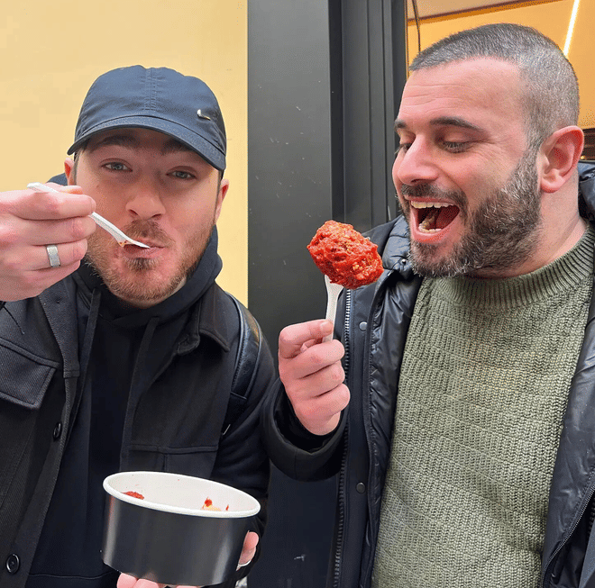 Naples Street Food Tour With Meal in 6 Stops