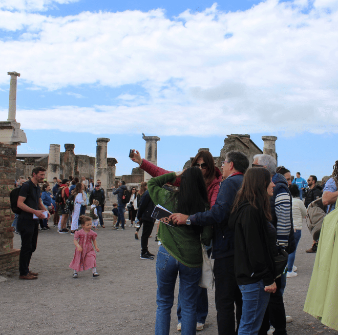 Pompeii and Vesuvius Private Tour with Guide, Transport Included