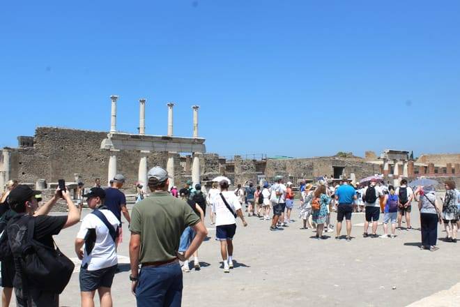 Private Pompeii Tour With Guide and Transfer Included