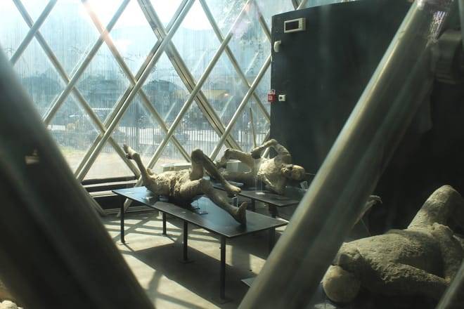 Private Tour of Pompeii and Sorrento from Naples with Driver