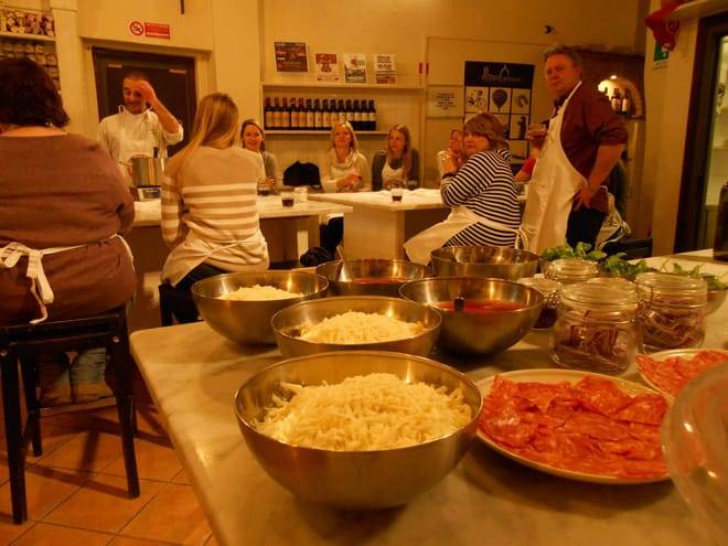 Pizza and Gelato Making class in Florence